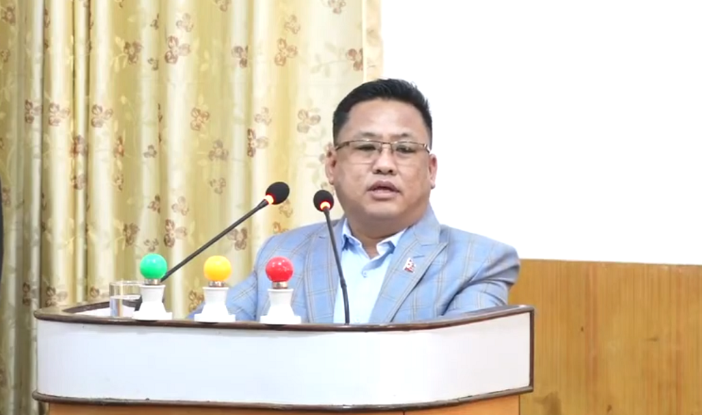 प्रदेश १ : मन्त्री आङ्बुहाङले प्रस्तुत गरे सिद्धान्त र प्राथमिकता, सबैलाई कोरोना खोपको व्यवस्था गरिने